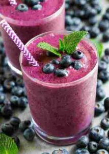 blueberries smoothie